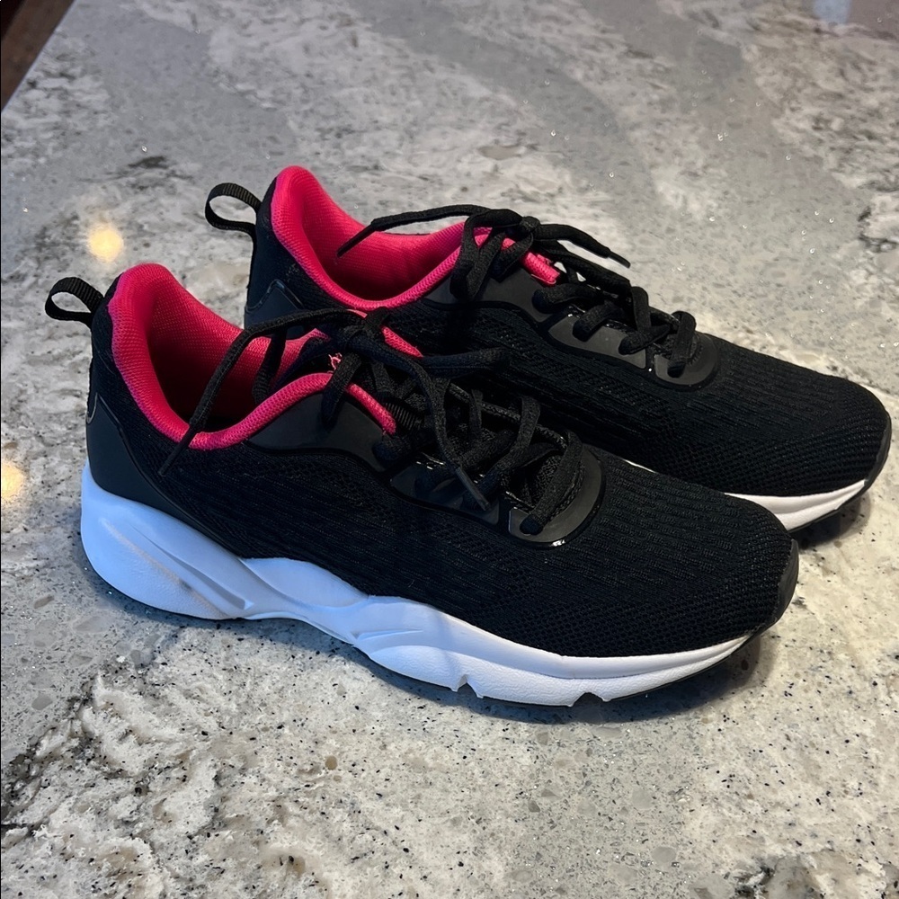 NEW Propet Black and Pink Athletic Shoes Size 9.5/10 N(AA) Narrow